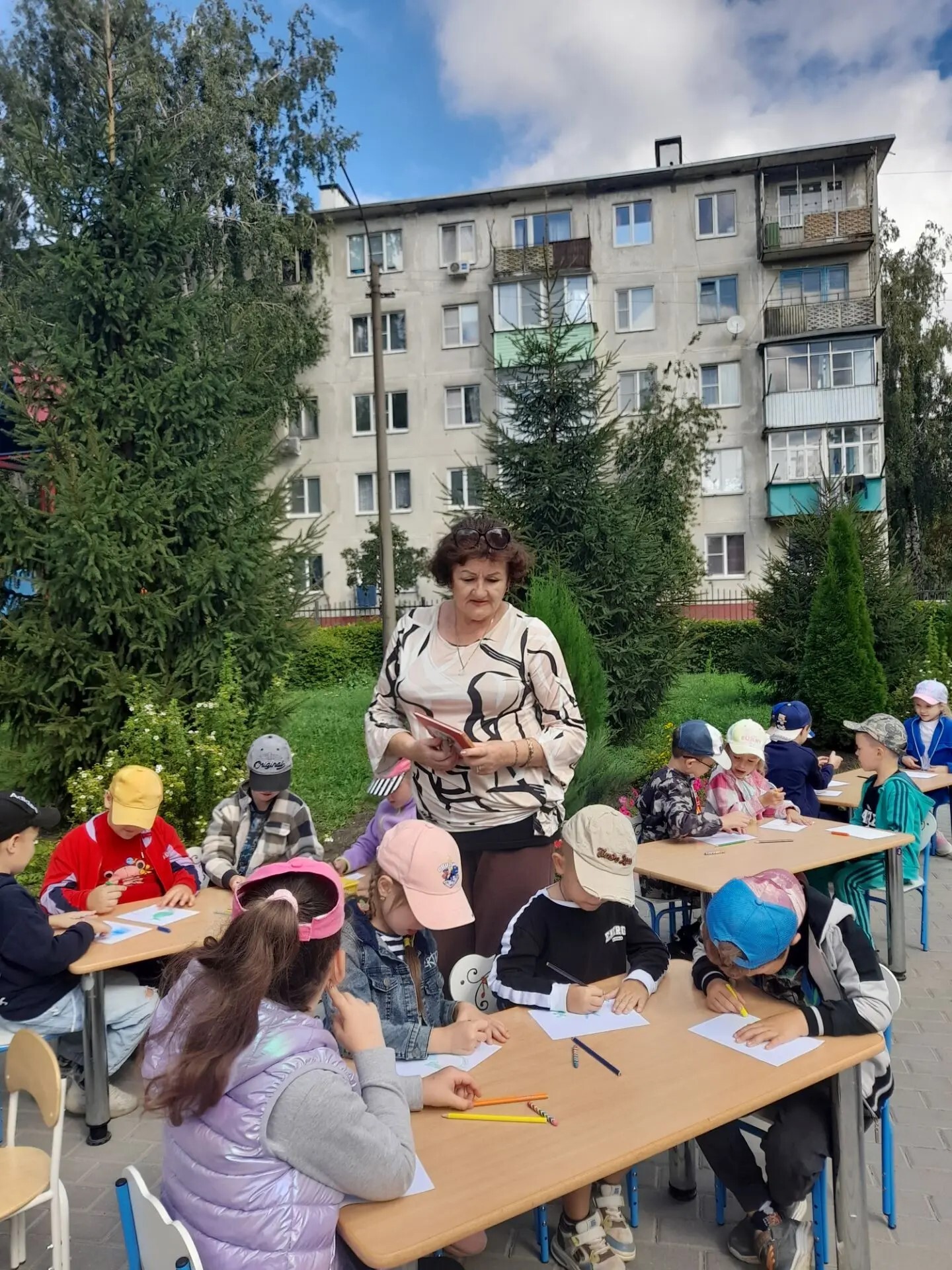 Литературный час «Знакомство с новой книгой»